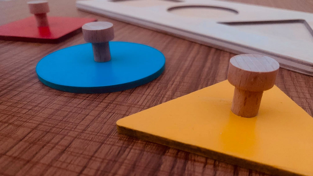 Peg Board Geometric Shapes Match Baby Educational Toy - Montessori Wood Puzzle  - natural wood - non-toxic - handmade بازل الاشكال الهندسية متعدد