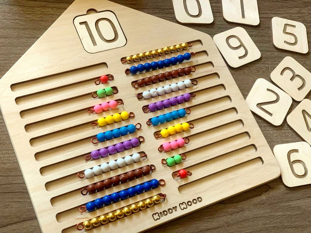 Montessori Bead House - بيت الخرز الخشبي مع صندوق