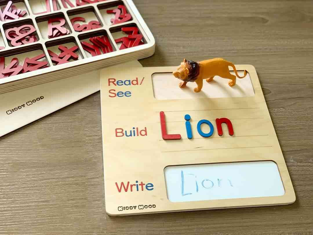 Spelling board - writing board - CVC word building mat - language kindergarten - Read build write board - natural wood - non-toxic - handmade