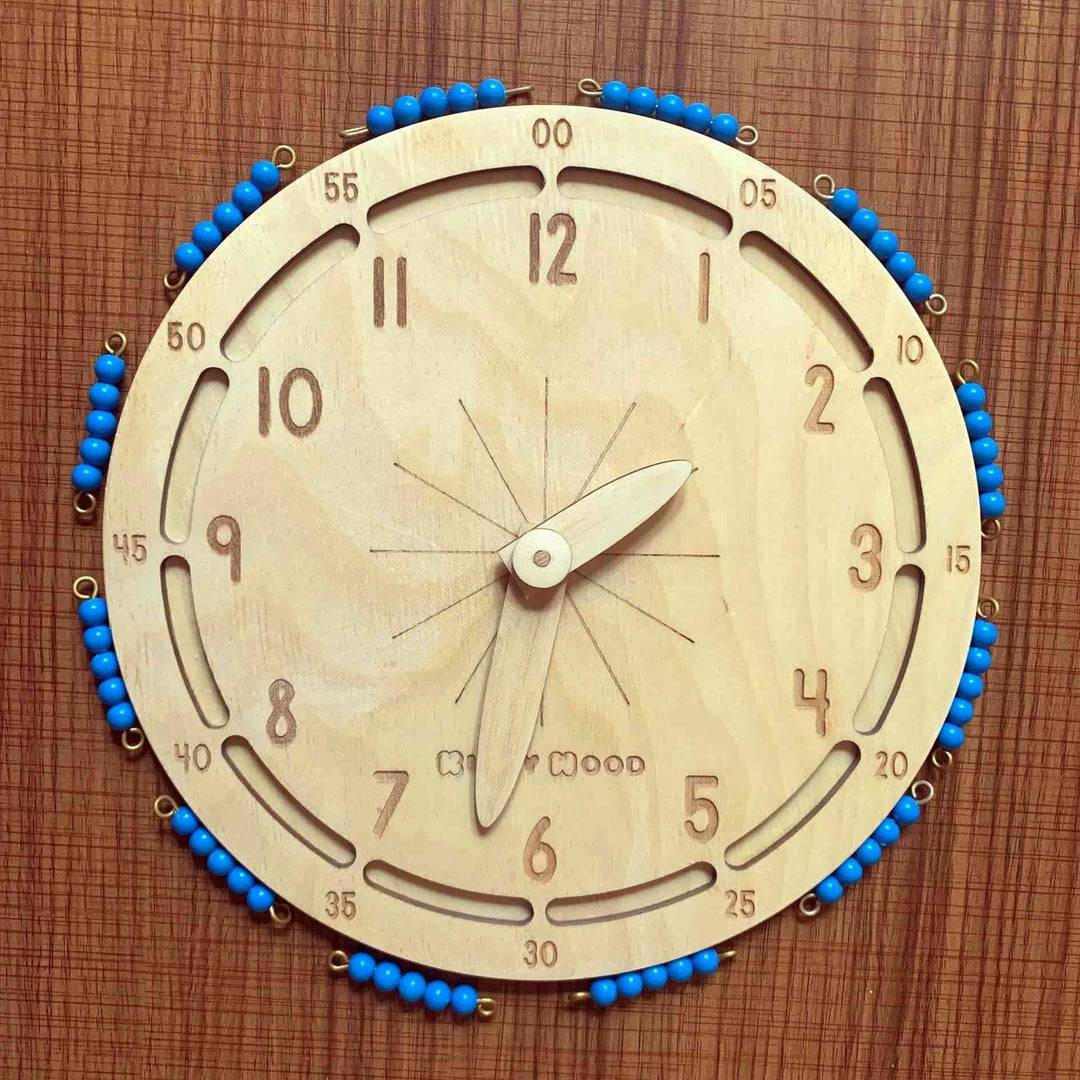 Montessori Clock, Telling Time, Analog Clock - natural wood - non-toxic - handmade  -  Here's the translation of the text into Arabic:  ساعة مونتيسوري لتعلم الوقت، ساعة تناظرية، خشب طبيعي، غير سامة، مصنوعة يدويًا